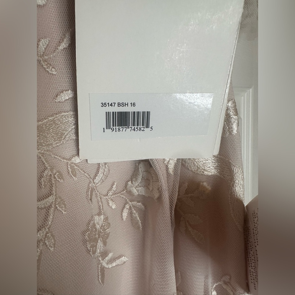 NWT Mac Duggal #35147 Sheer Neck Flutter Sleeve Dress in Blush - Picture 11 of 12
